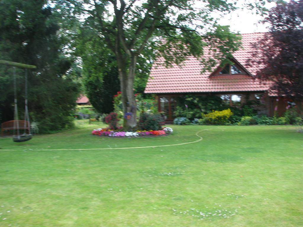 Urlaubsdomizil Im Gruenen Apartment Westerstede Exterior photo